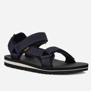 Teva Men’s Universal Trail Sandals size 9